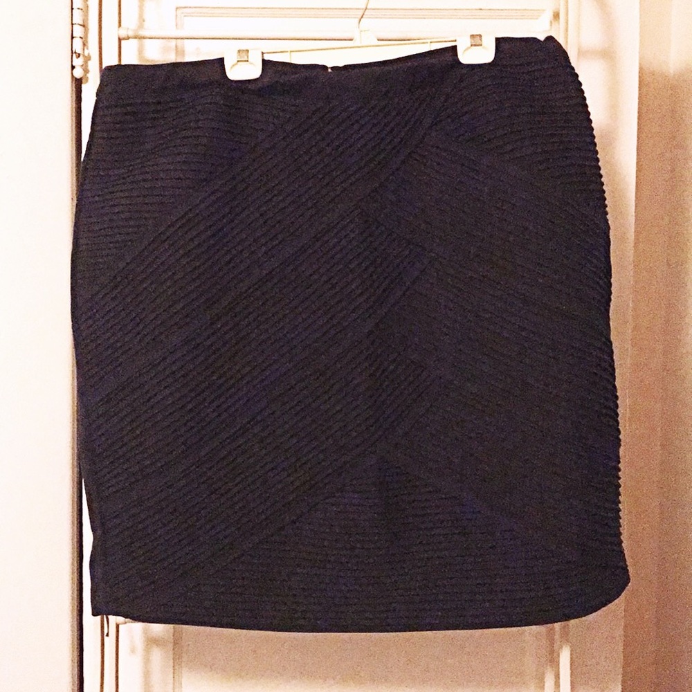 Chic Textured Front Skirt